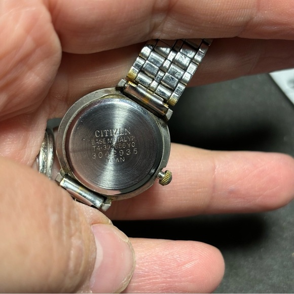 Vintage Citizen Quartz Womans Watch Working With New Battery L1A - Picture 6 of 6